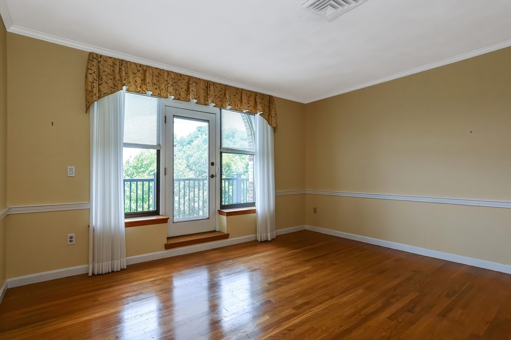 22 Abigail Ave # 405