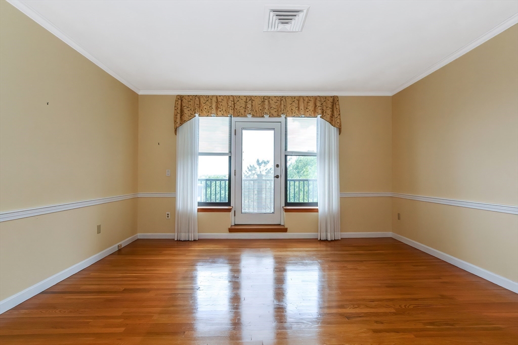 22 Abigail Ave # 405