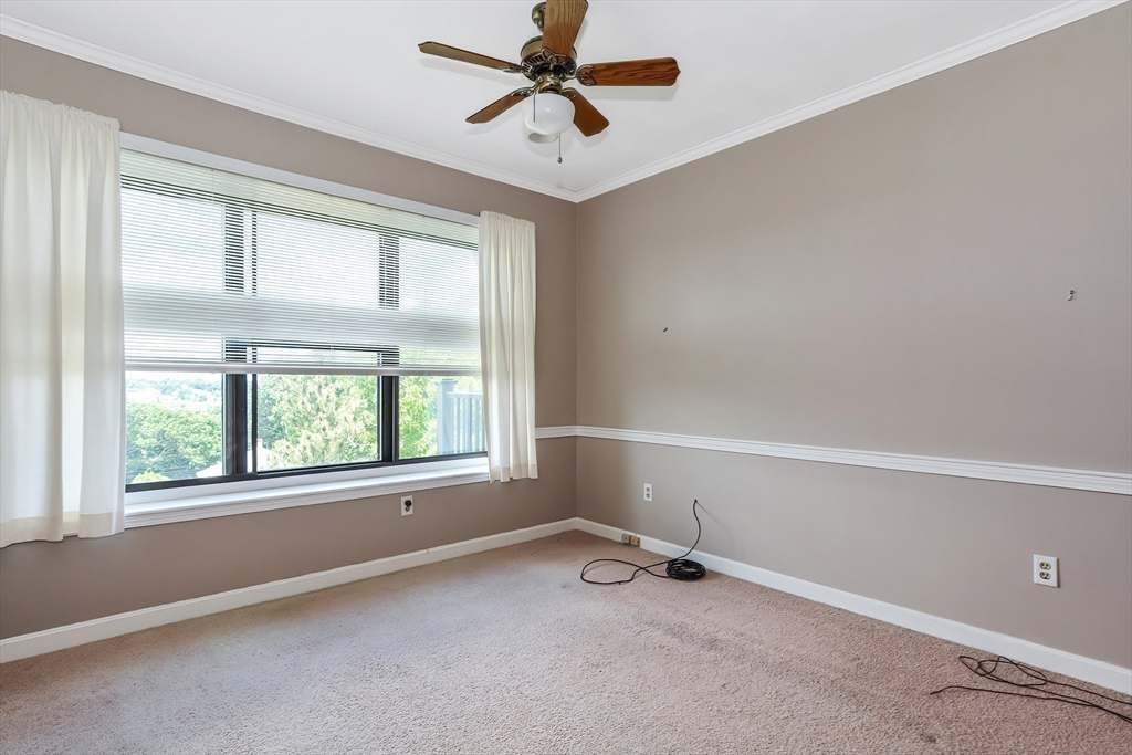 22 Abigail Ave # 405