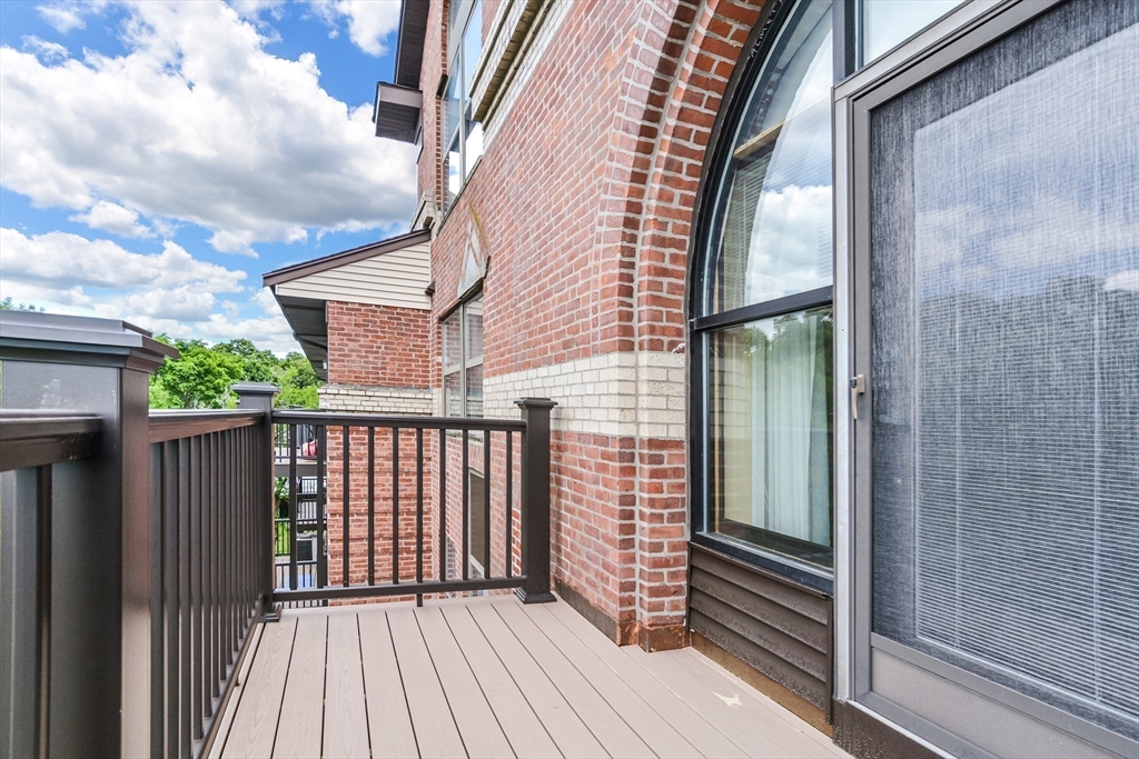 22 Abigail Ave # 405