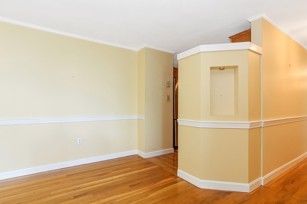 22 Abigail Ave # 405