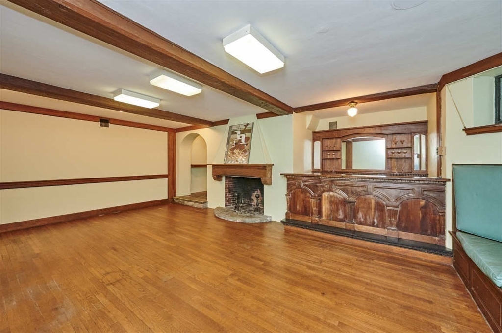 125 Cedar St