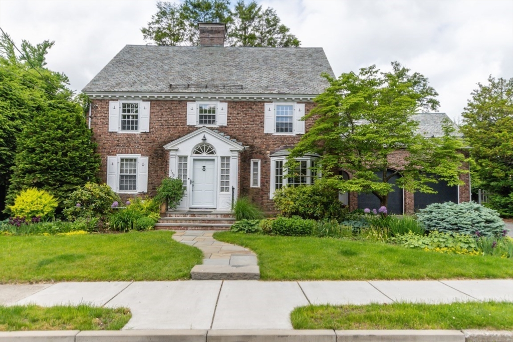 125 Cedar St