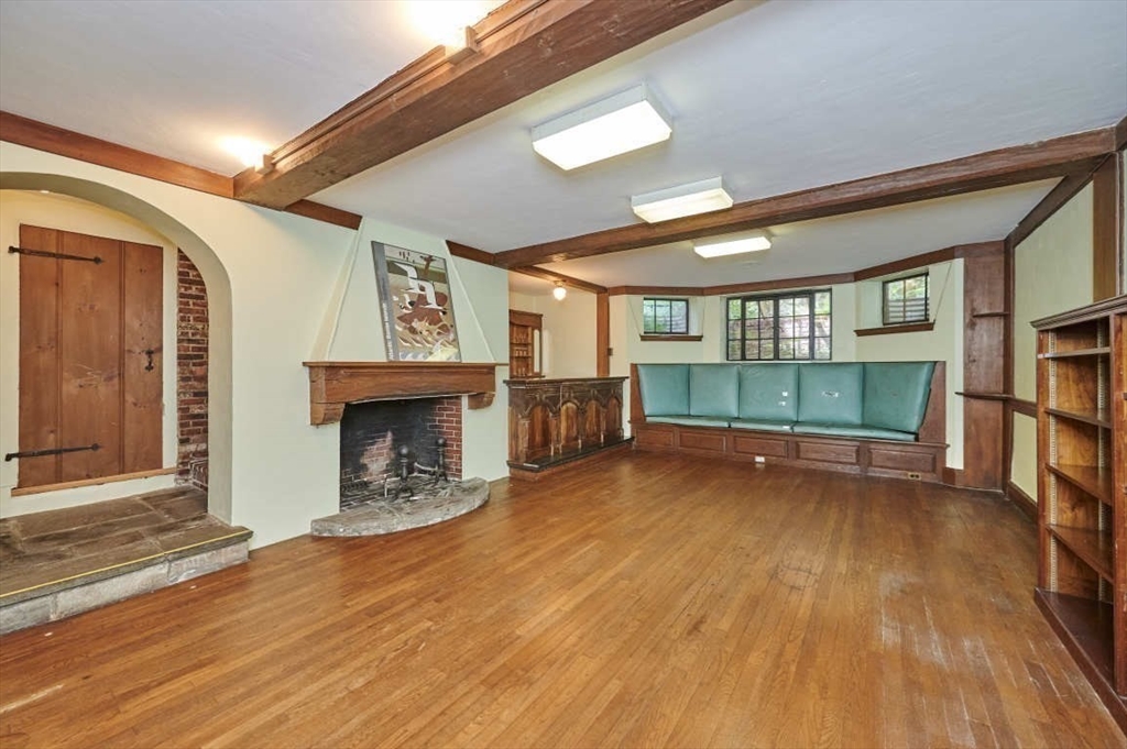 125 Cedar St