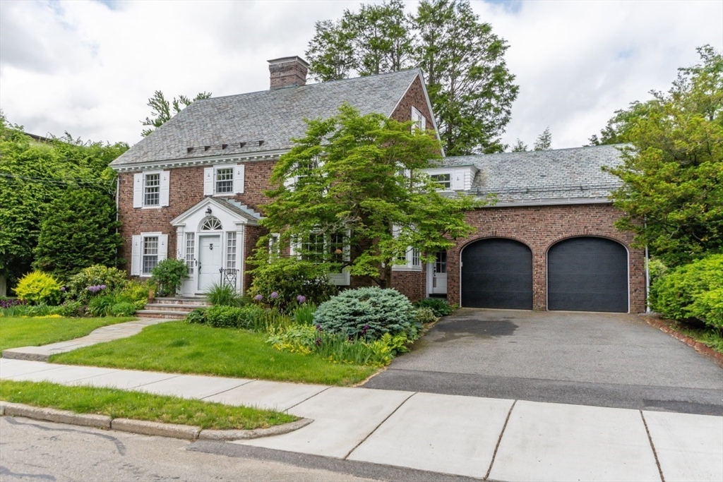 125 Cedar St
