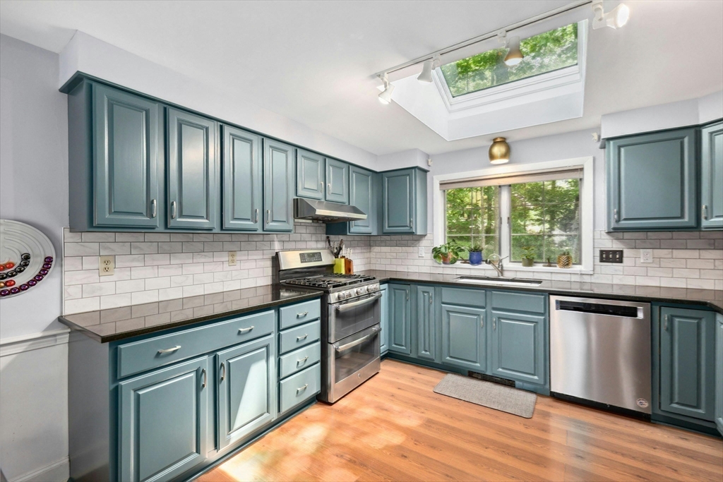 16 Faulkner Hill Rd