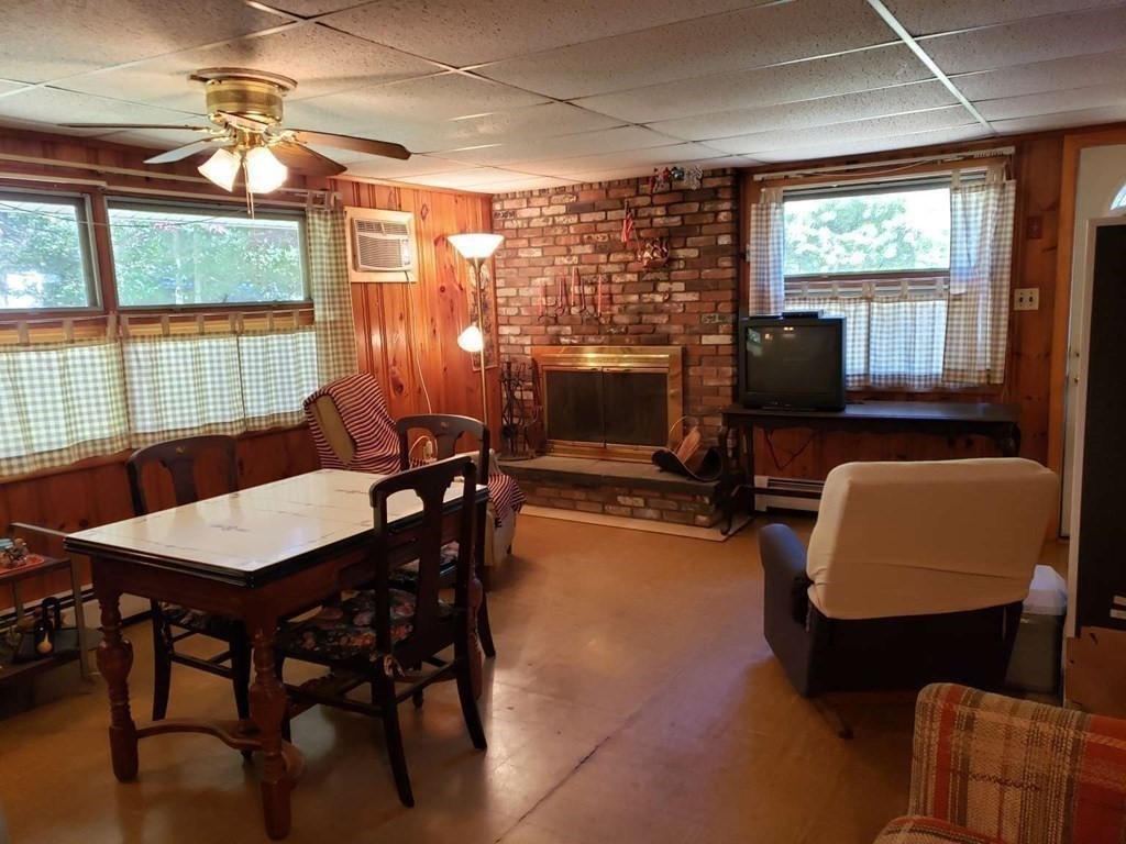 108 Lake Dr