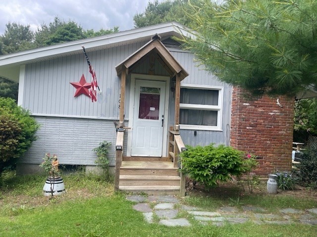 108 Lake Dr