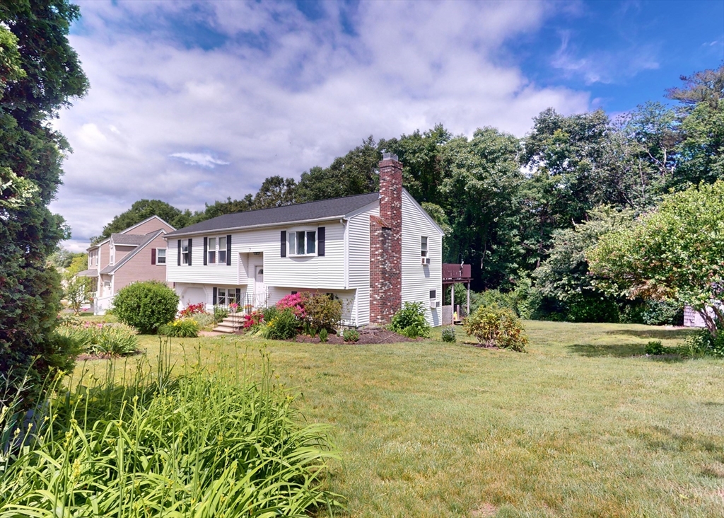 12 Redmen Dr