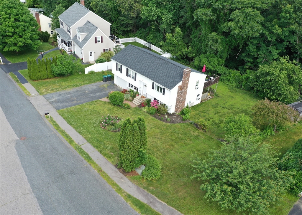 12 Redmen Dr