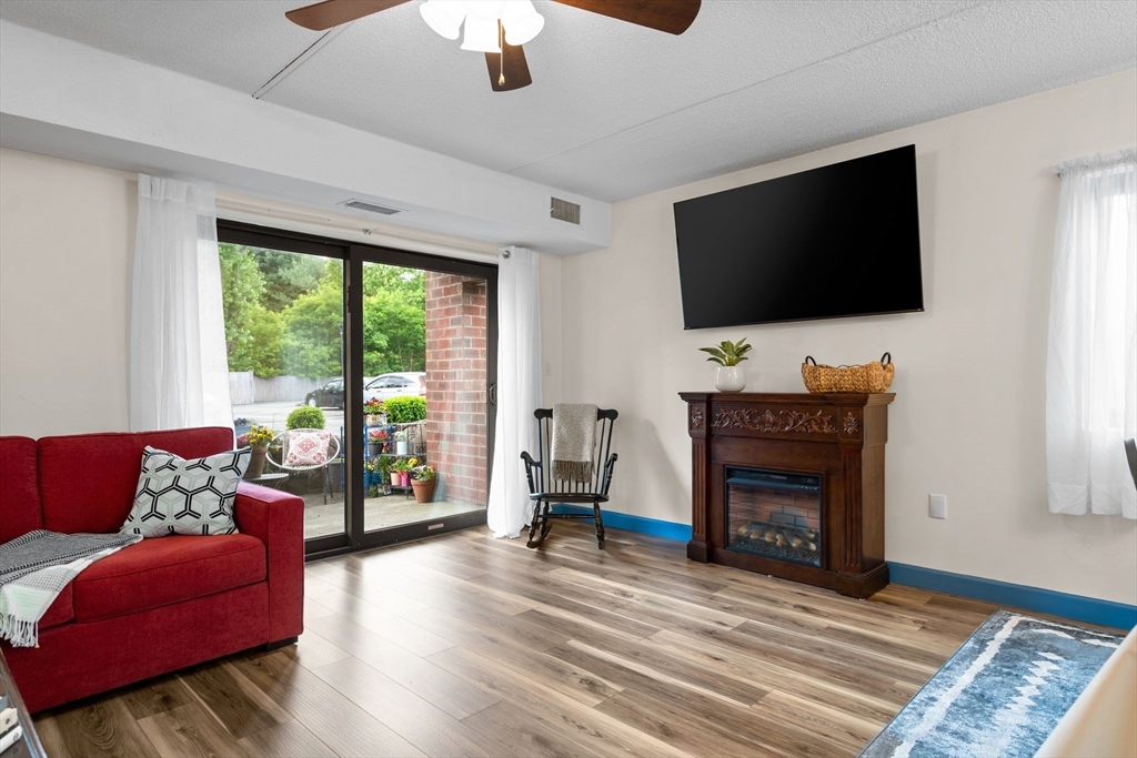 159 Main St # 8C