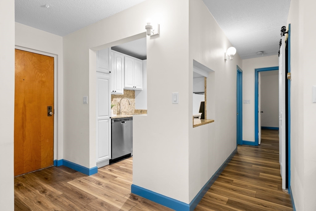 159 Main St # 8C