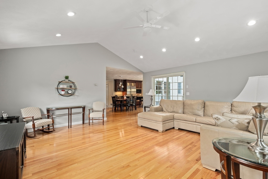 2 Chesapeake Dr