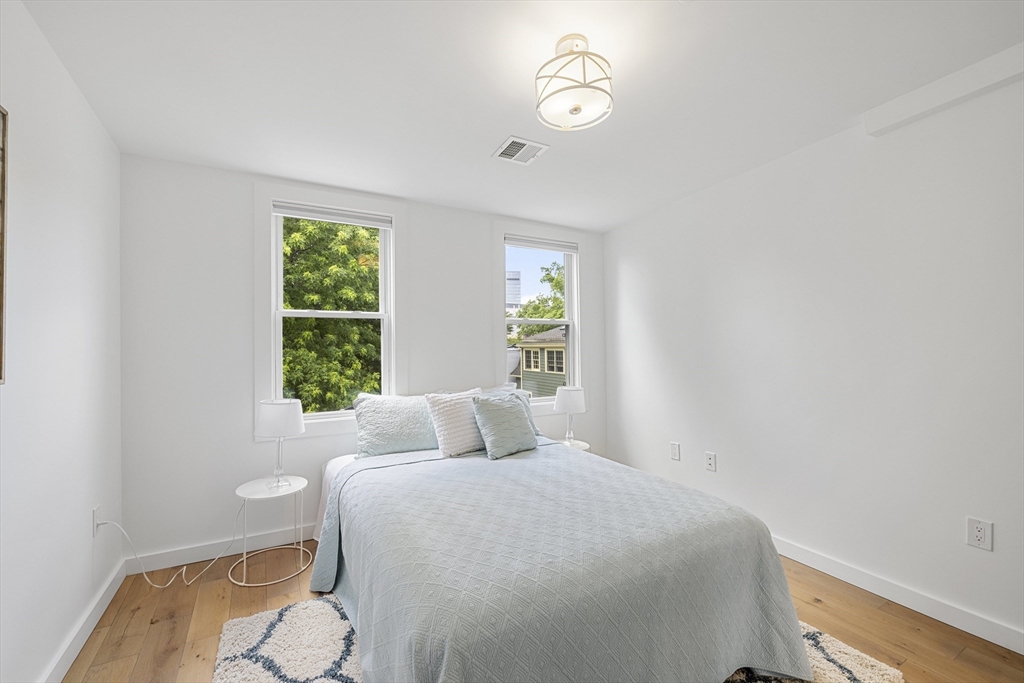 338 Hurley St # 3