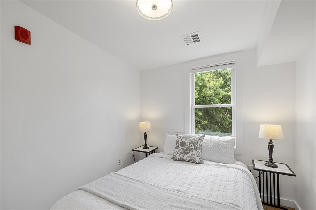 338 Hurley St # 3
