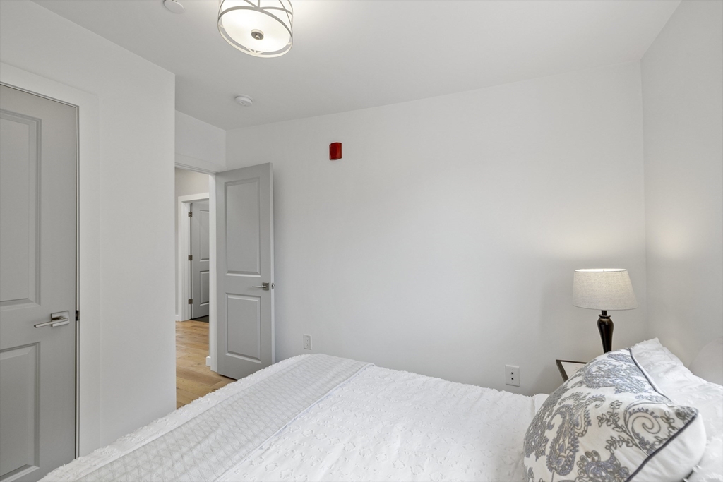 338 Hurley St # 3