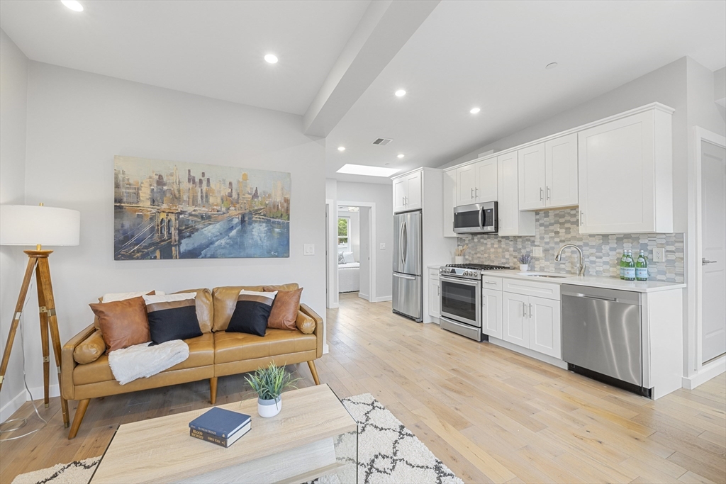 338 Hurley St # 3