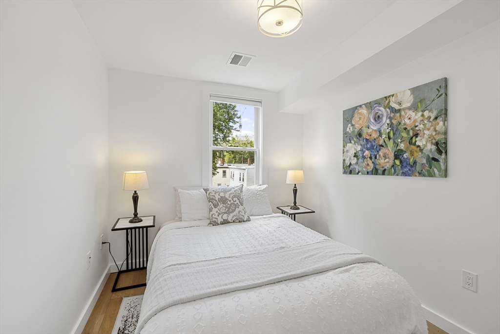 338 Hurley St # 3
