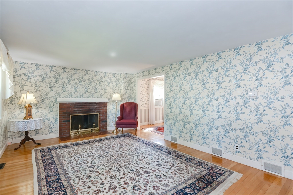 55 Winfield St