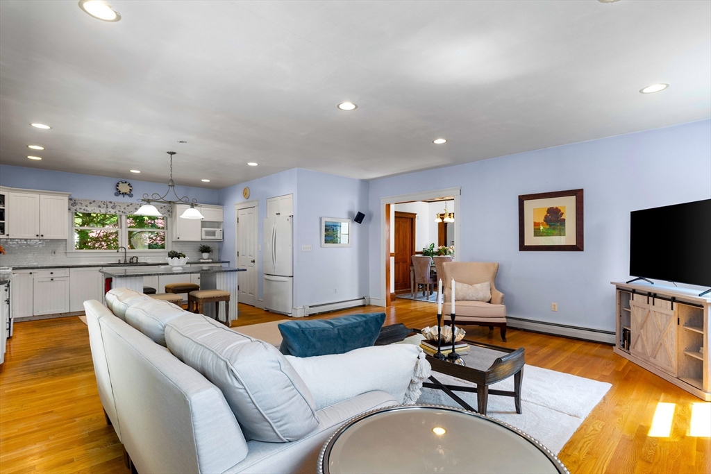 102 Gleason Rd