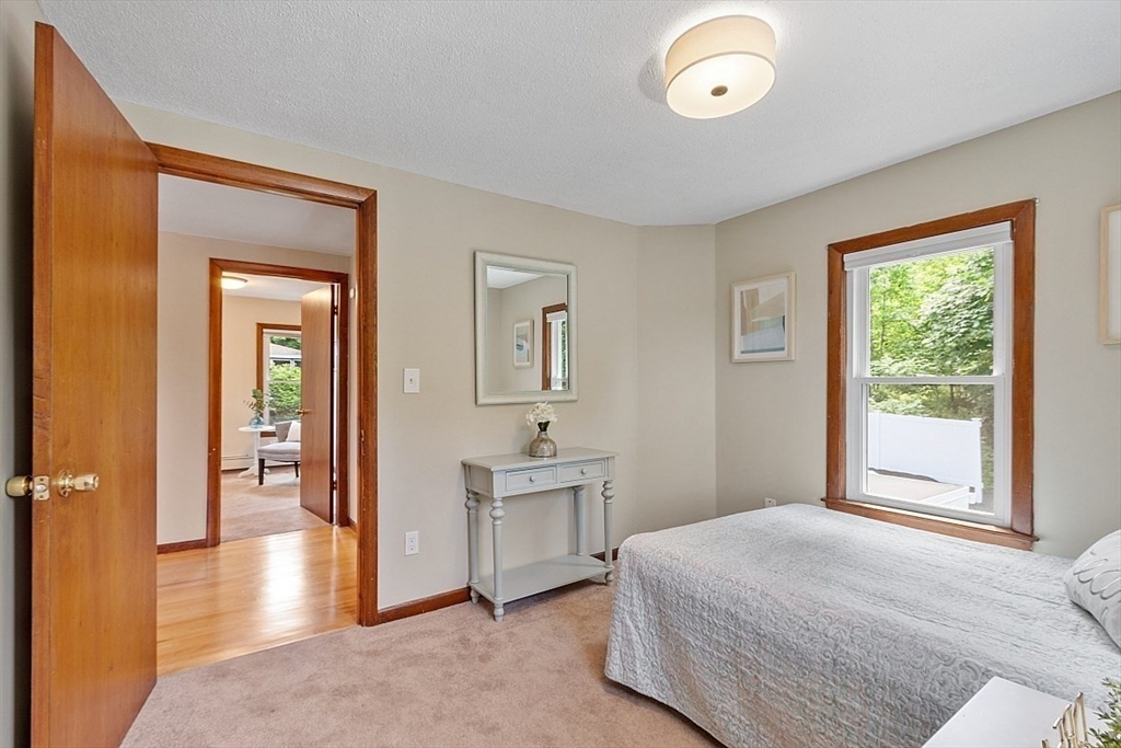 12 Clearview Ave