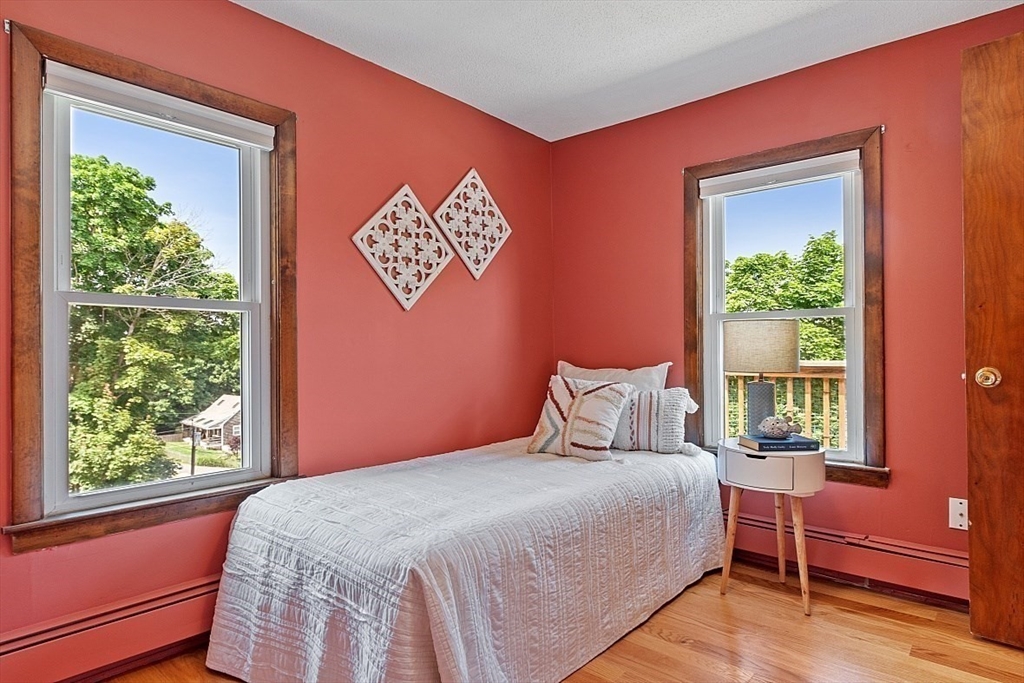 12 Clearview Ave