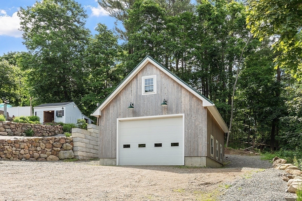 12 Clearview Ave