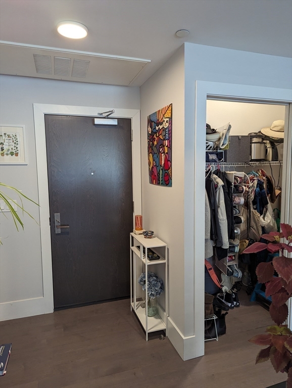 3193 Washington Street Unit: PH4