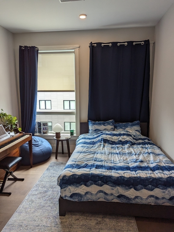 3193 Washington Street Unit: PH4