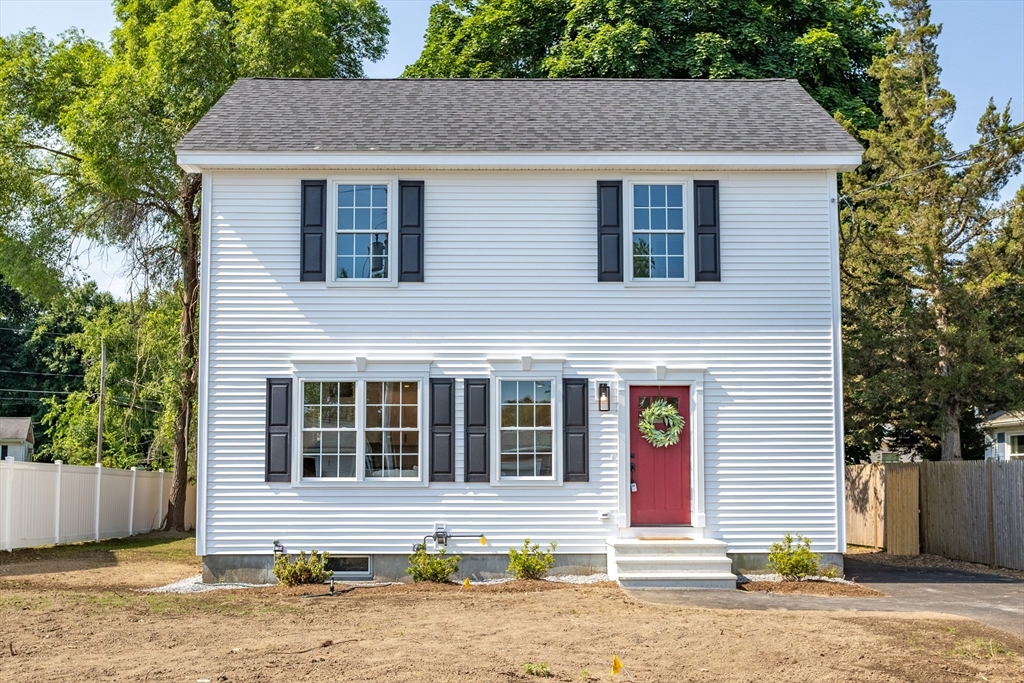 32 Markham Circle