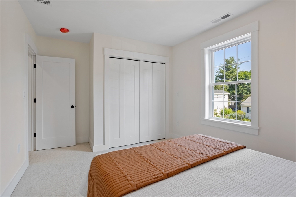32 Markham Circle