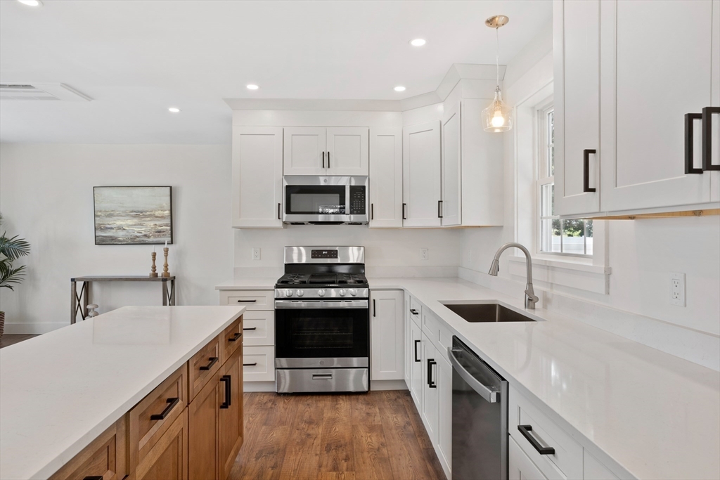 32 Markham Circle
