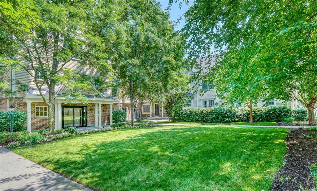 142 Bigelow St # 305