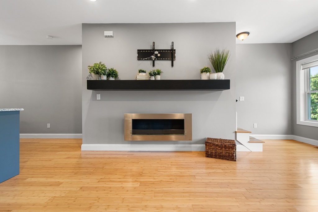 16 Saint Marys Way # 16