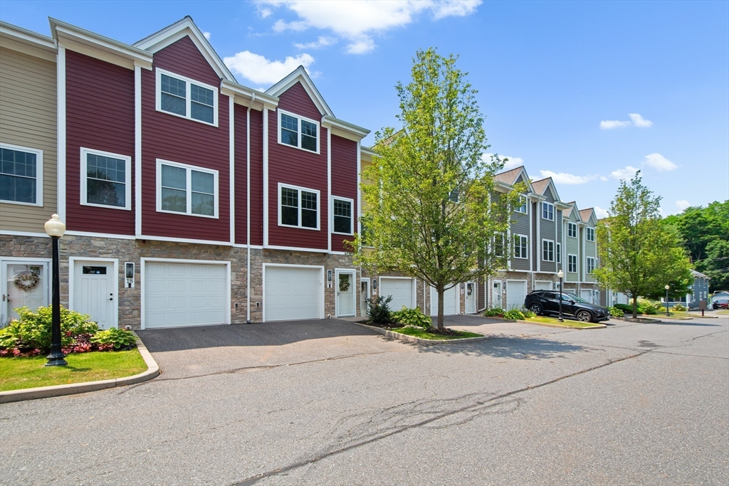 16 Saint Marys Way # 16