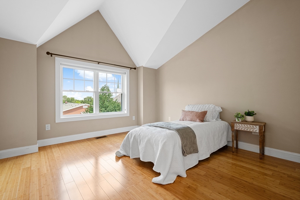 16 Saint Marys Way # 16