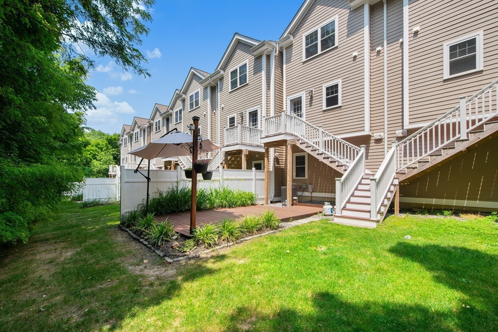 16 Saint Marys Way # 16