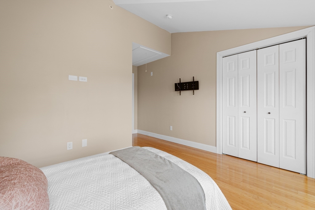 16 Saint Marys Way # 16