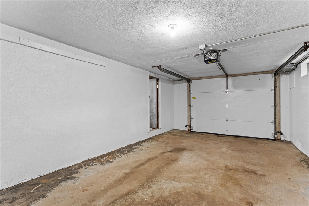 49 Debbie Dr