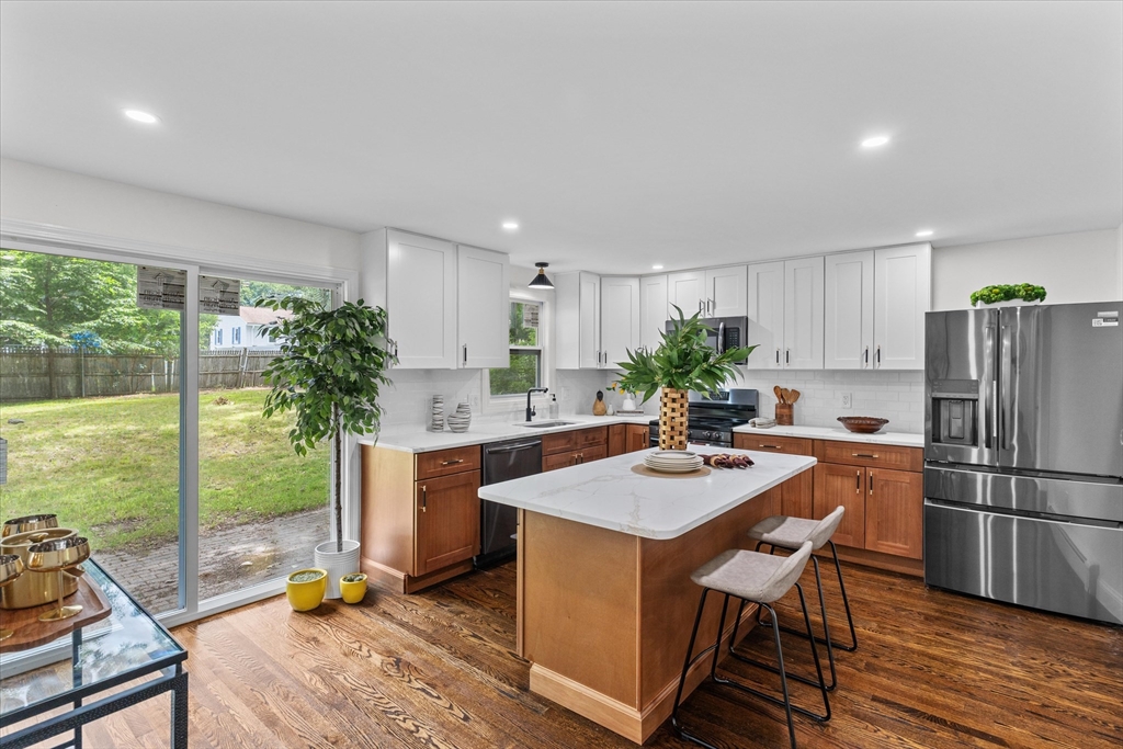 49 Debbie Dr
