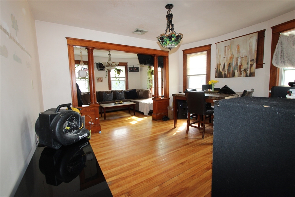 21 Ames St