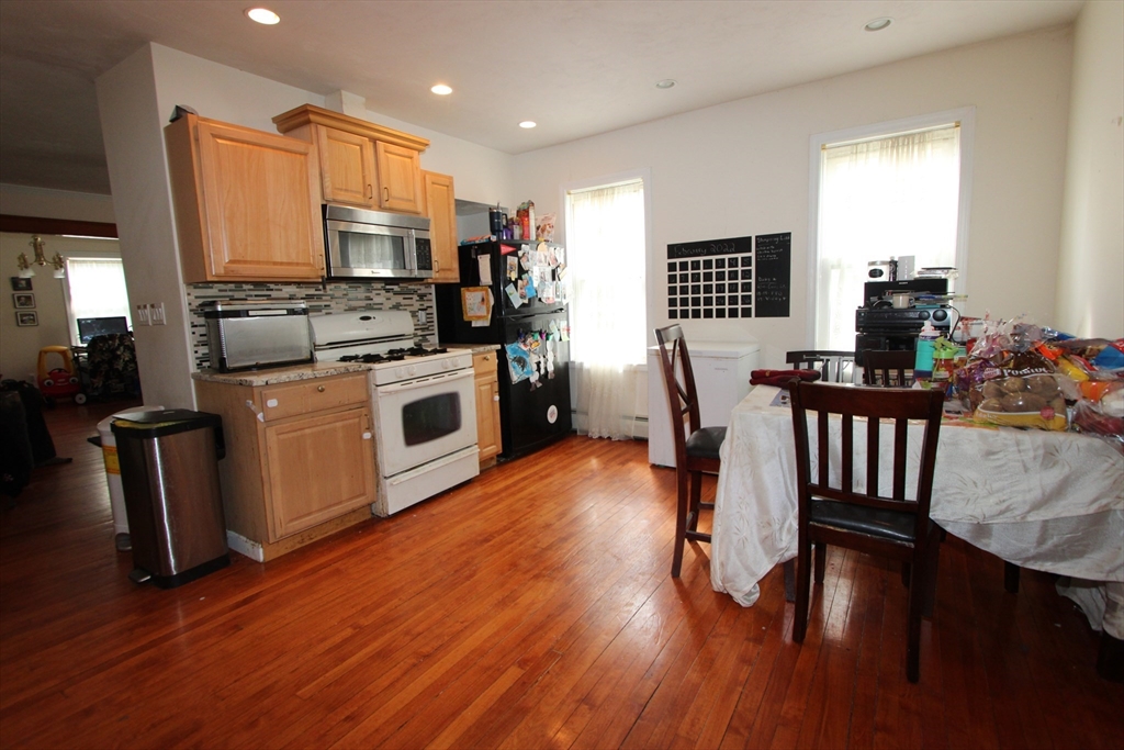 21 Ames St