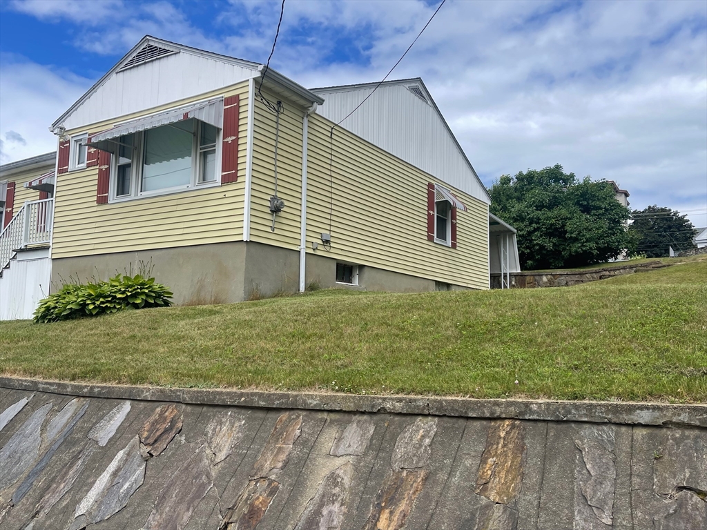 12 Moran St