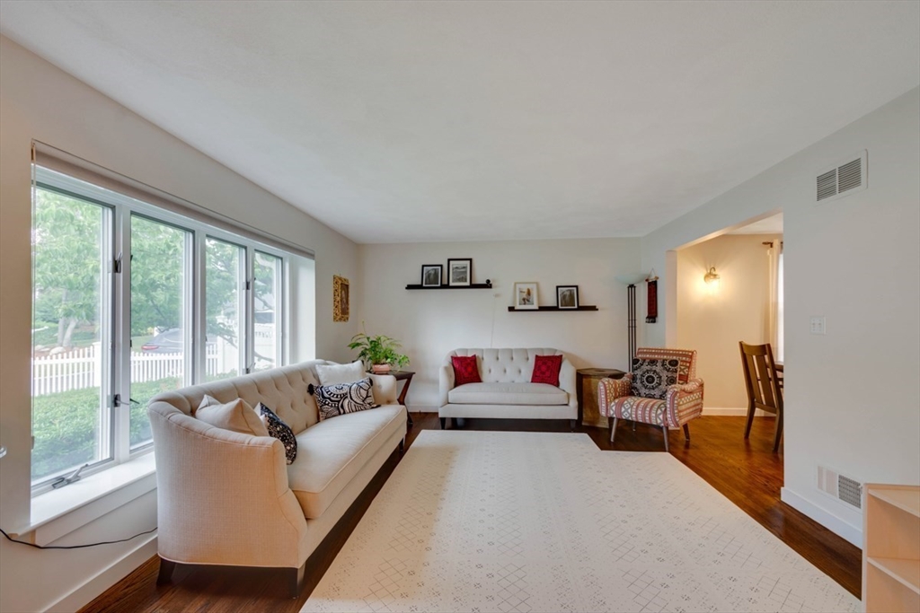 8 Aspen Cir