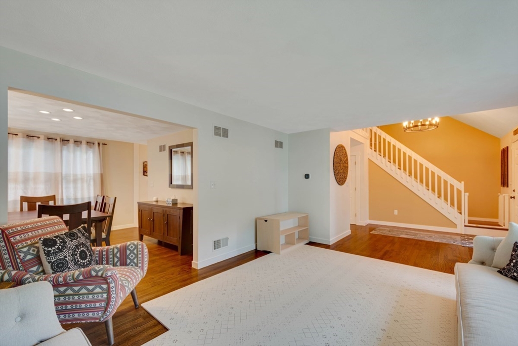 8 Aspen Cir