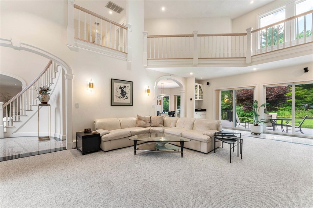 10 Mountain View Dr