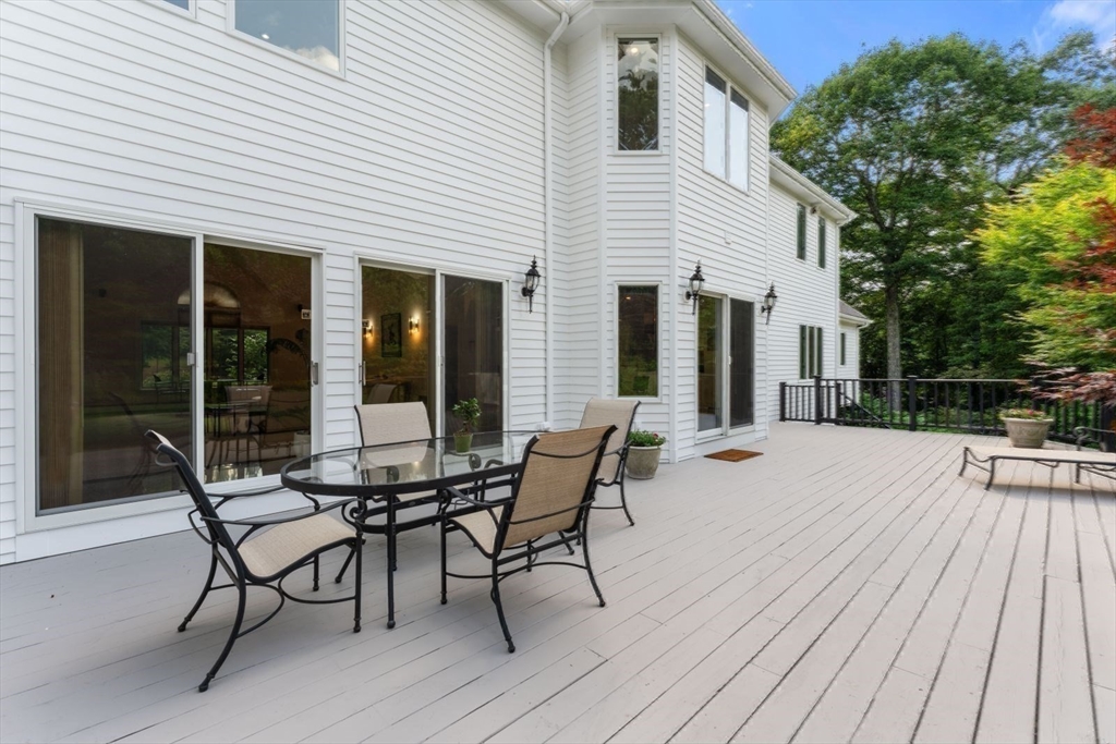 10 Mountain View Dr