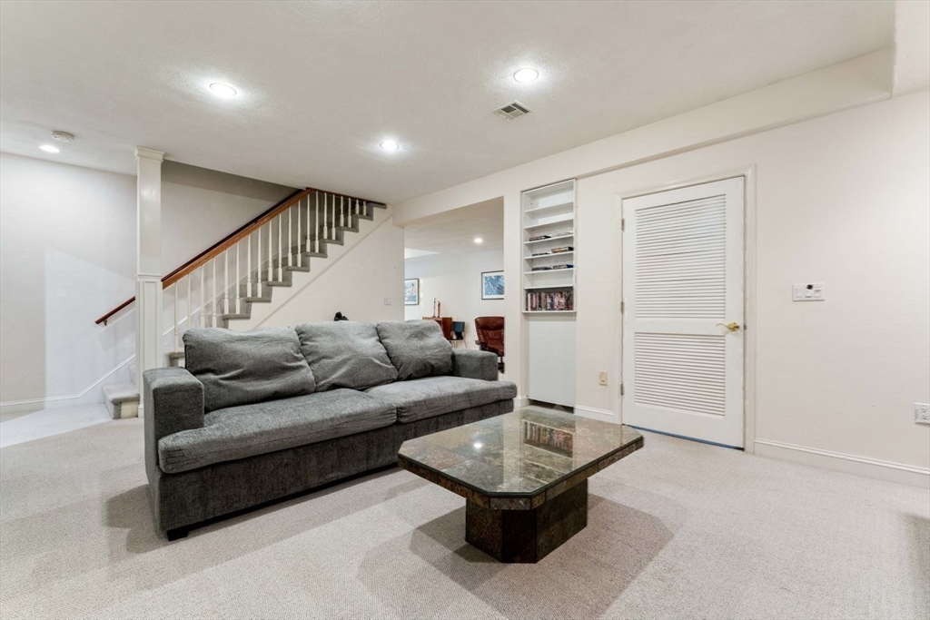 10 Mountain View Dr
