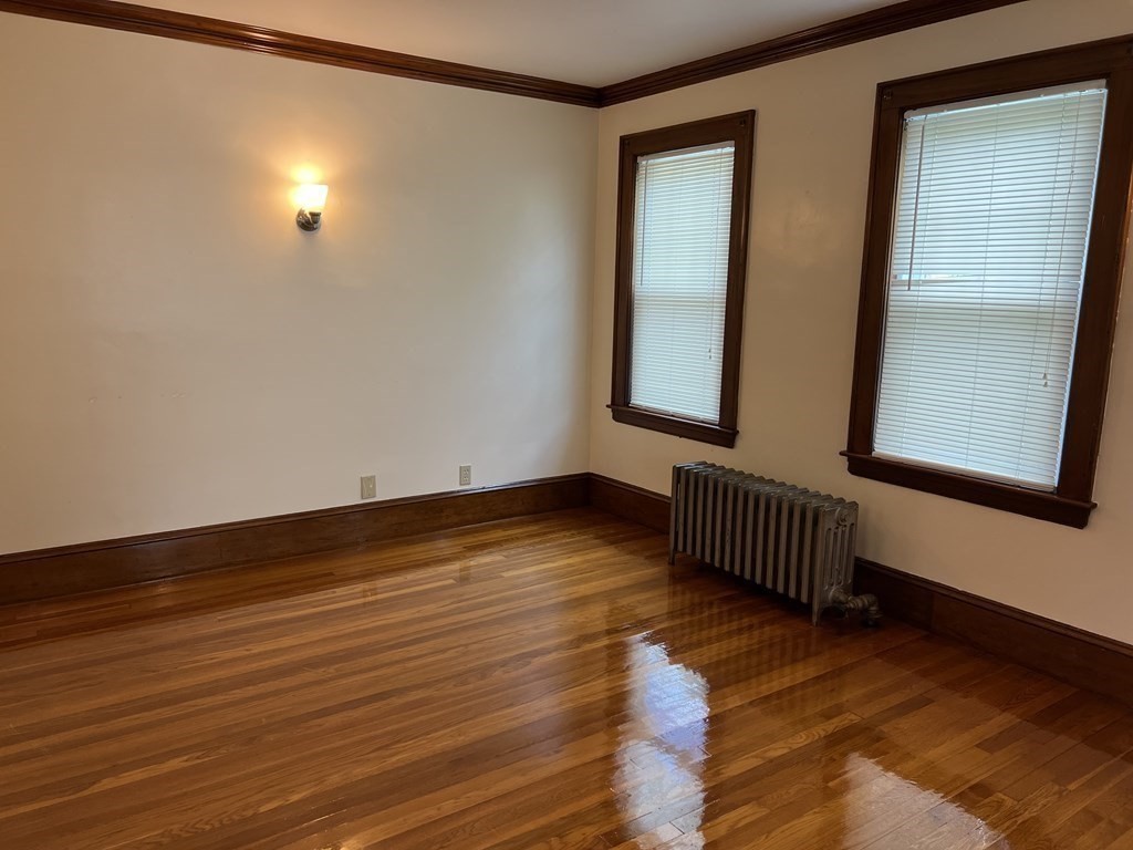 277 Lexington Street Unit: 1/F