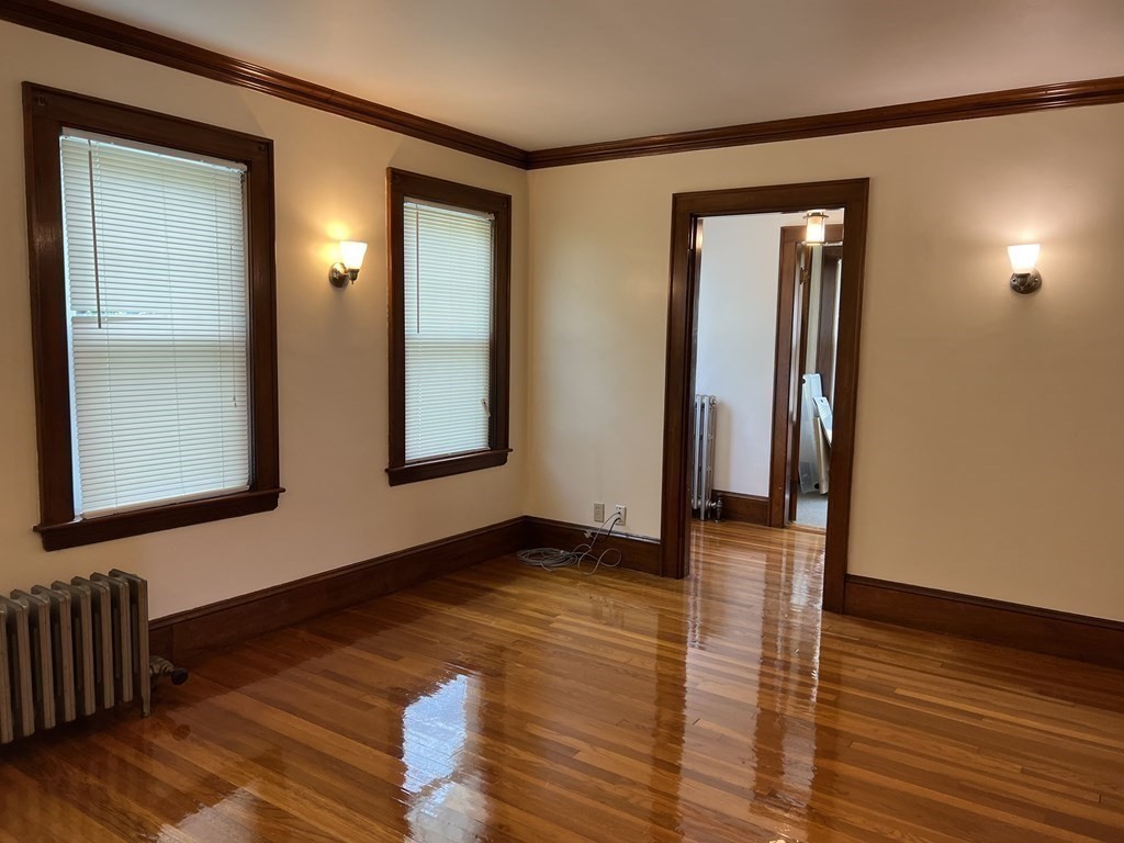 277 Lexington Street Unit: 1/F